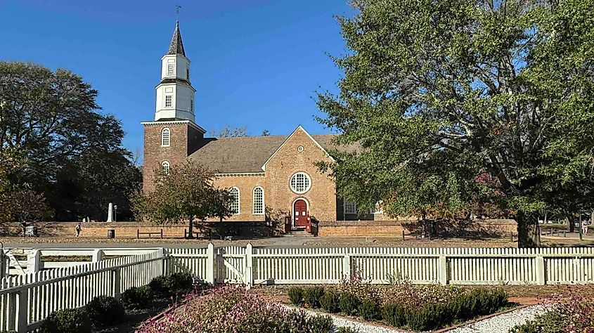  Bruton Parish Church, built in 1711 and one of the oldest Episcopal churches in America. Not only is it photogenic (I grabbed a great shot from the gardens across the road), but it also hosts regular music soirees such as candlelit concerts. 