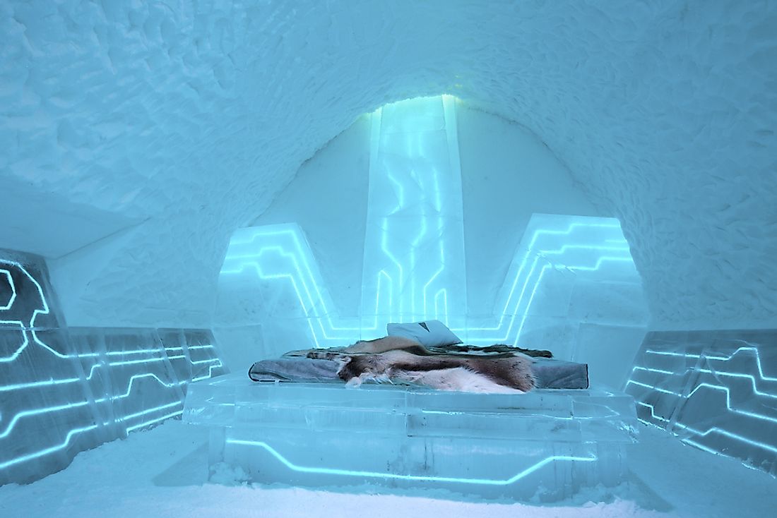 Jukkasjärvi's ICEHOTEL, near Kiruna, Lapland, Sweden. Editorial credit: karenfoleyphotography / Shutterstock.com.